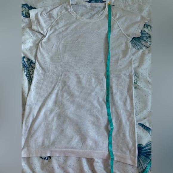 Lululemon Swiftly Tech Athletica White Short Sleeve Tee size 8 - Picture 6 of 6